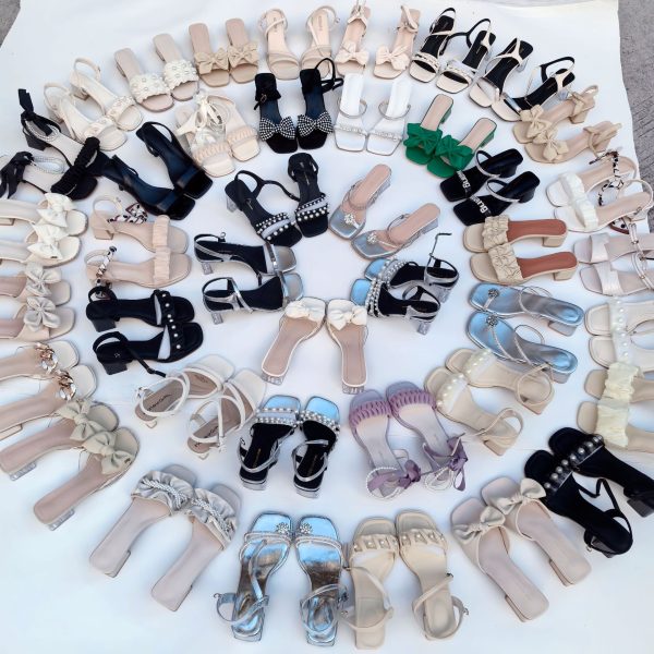 Factory Stock Wholesale Clear Up Women Slippers with Bow knot Low Heel Beaded Sandals