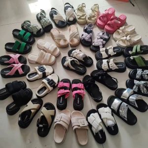 Overstock Slippers export to Africa Countries Cheap Women Footwear