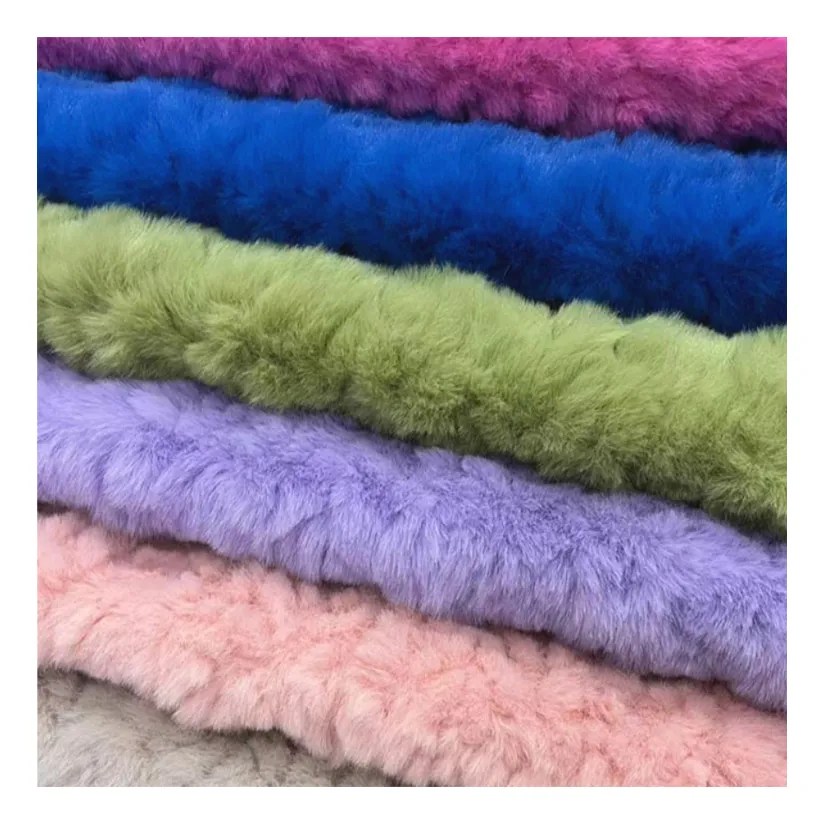 Factory Direct Sale Keep Warm Breathable Warp Knitting Fox Fur Plush Fabric For Clothing